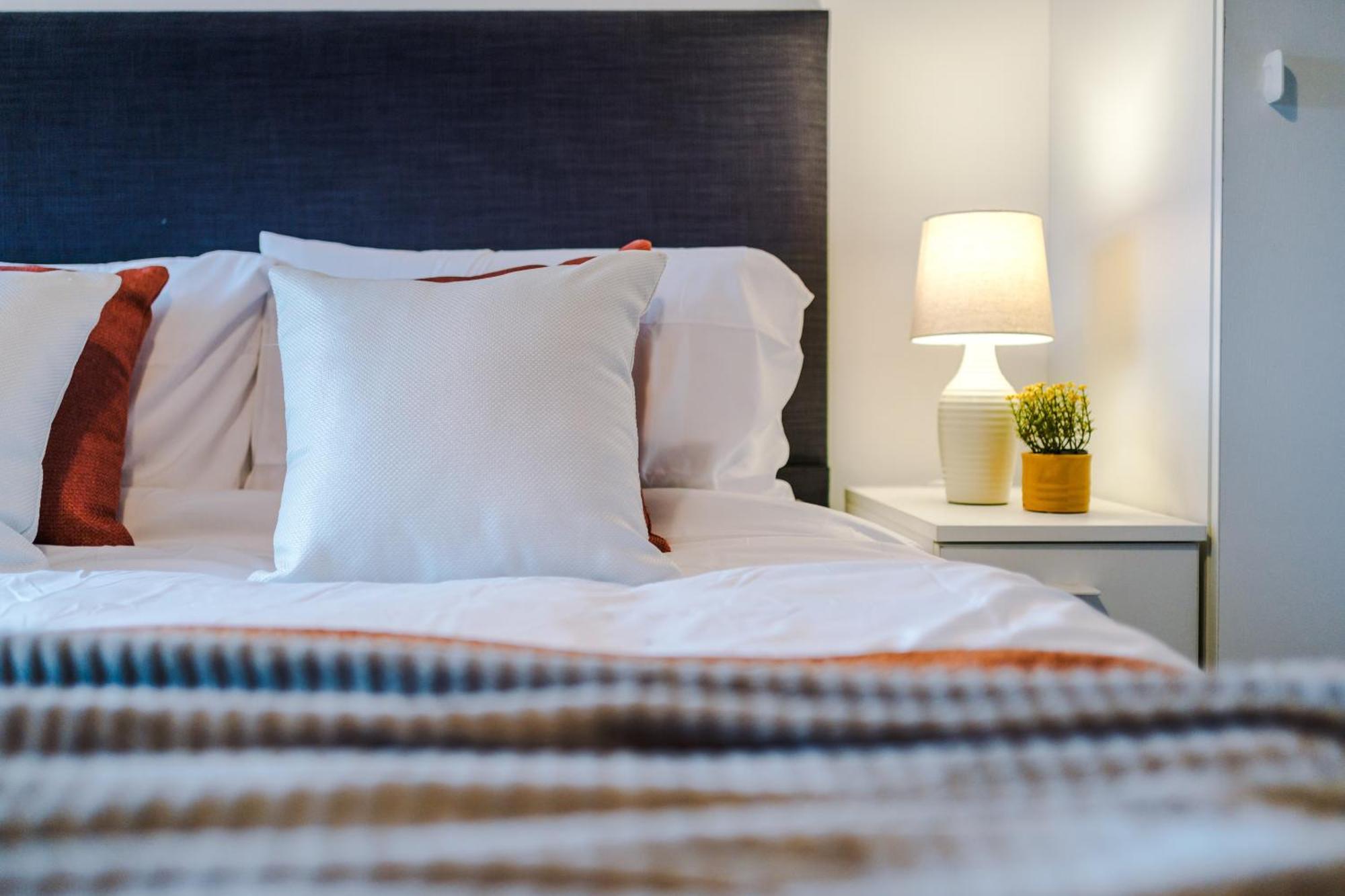 2 King Size Beds In Manhattan Styled Oversize Apartment Leeds  Exteriör bild
